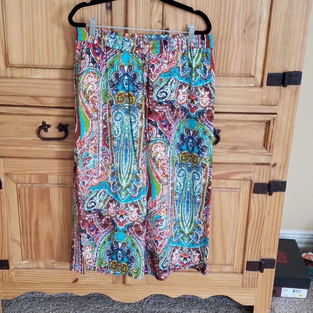 Cynthia Rowley paisley wide leg pants. Size L - Picture 2 of 4